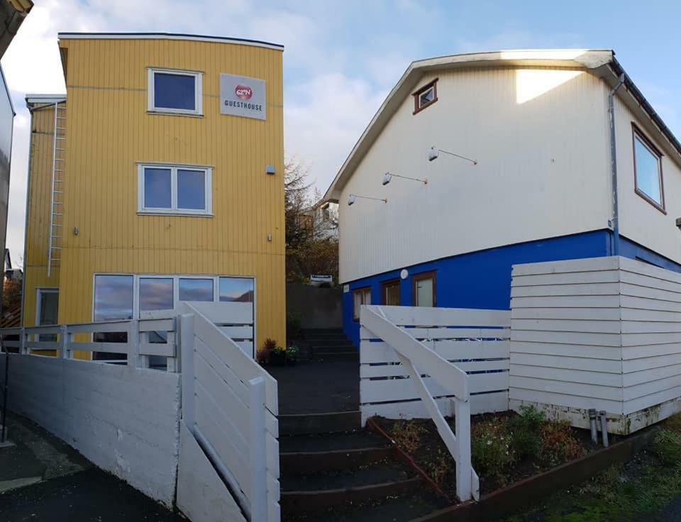 62N Guesthouse - City Center Tórshavn Buitenkant foto